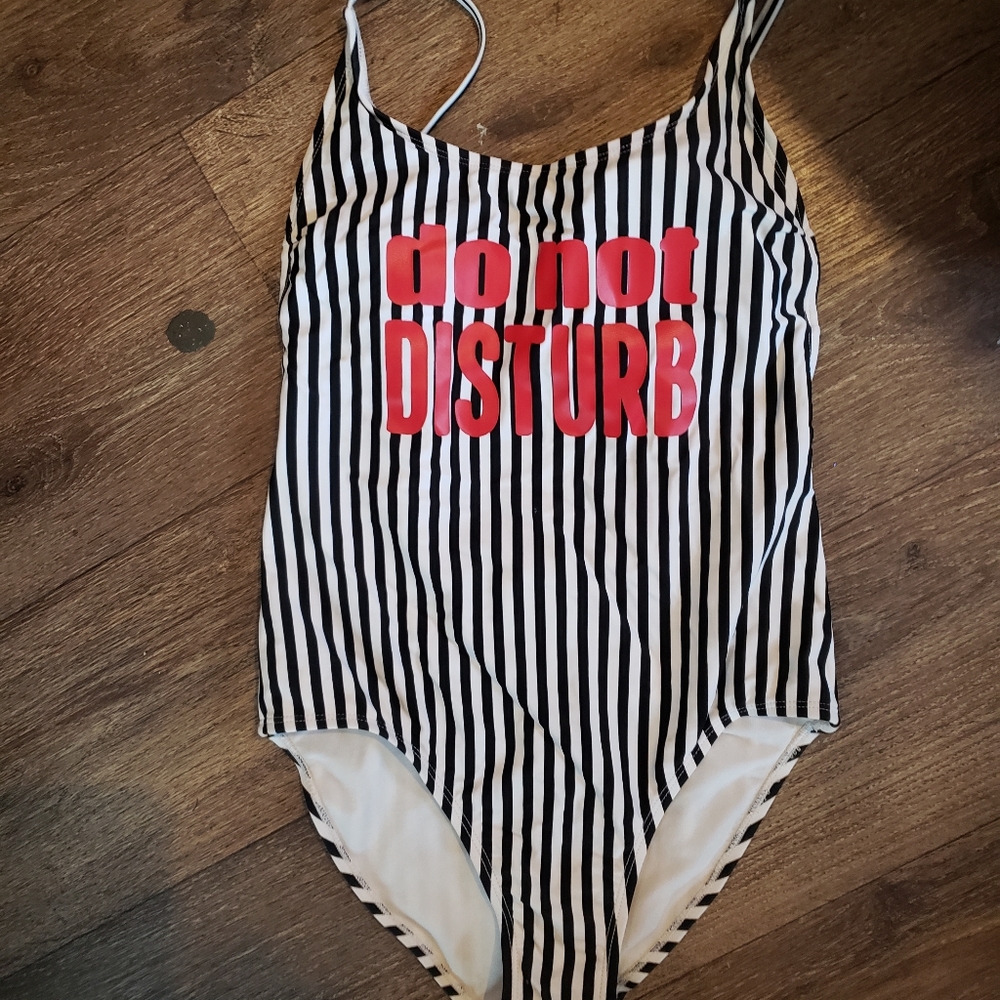 One piece swim suit sz M